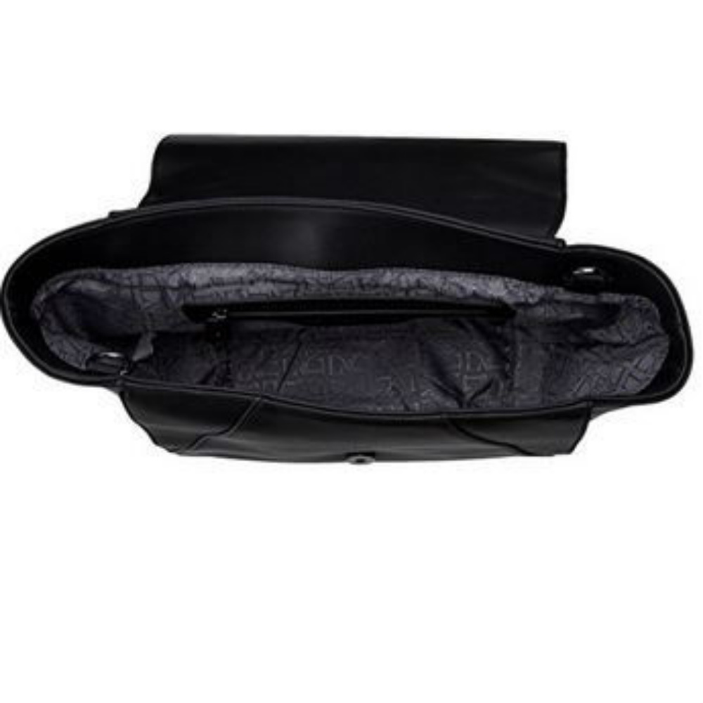 Danielle Nicole Satchel - Picture 3 of 4